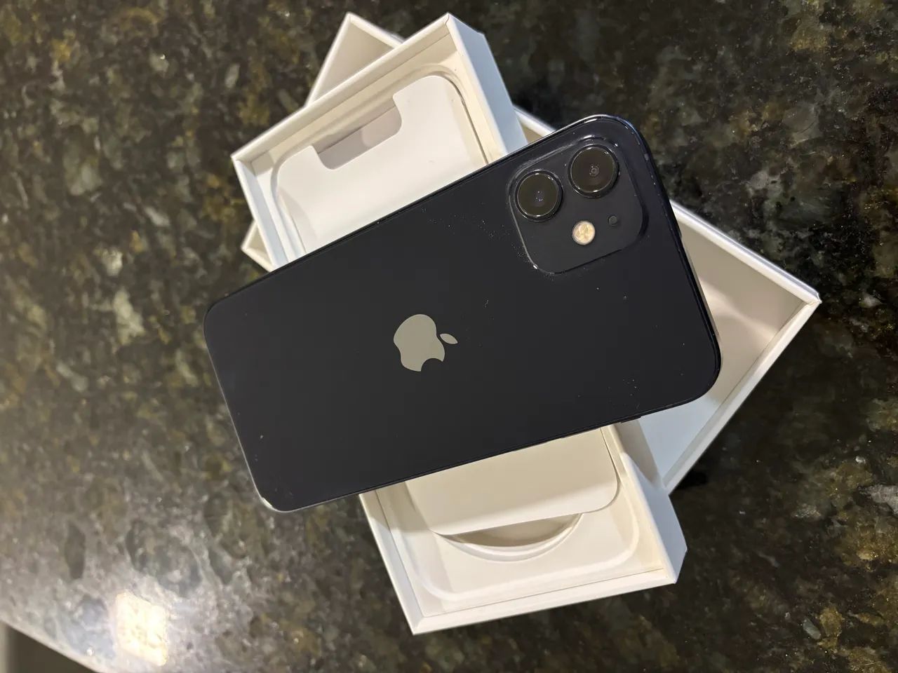 iPhone 12 - 128gb - preto 