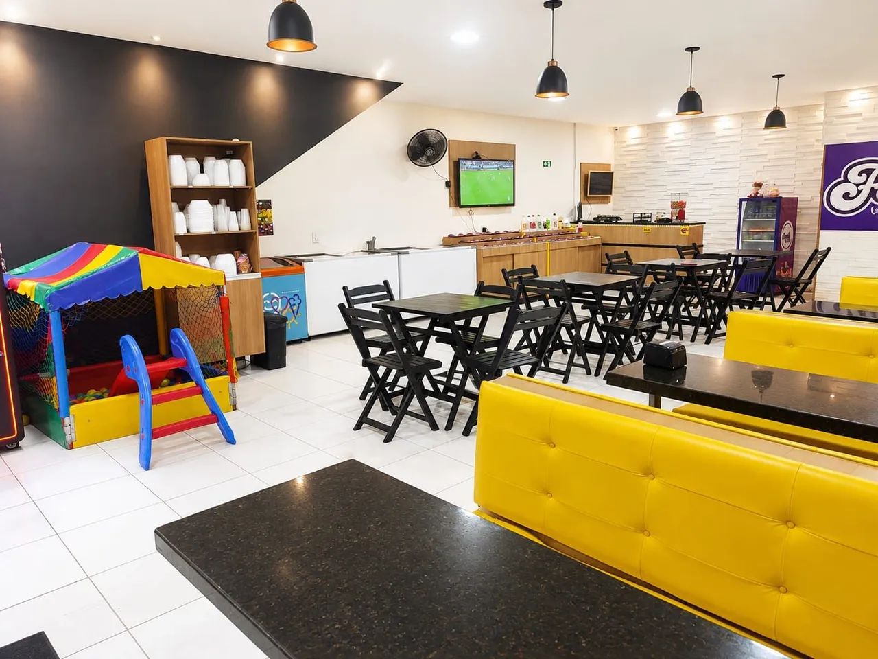 Loja de Açaí! Linda e bem localizada!