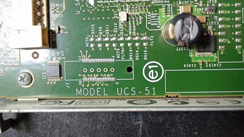 Placa controladora UCS - 51 para SSDs e HDs para servidor. - Foto 2