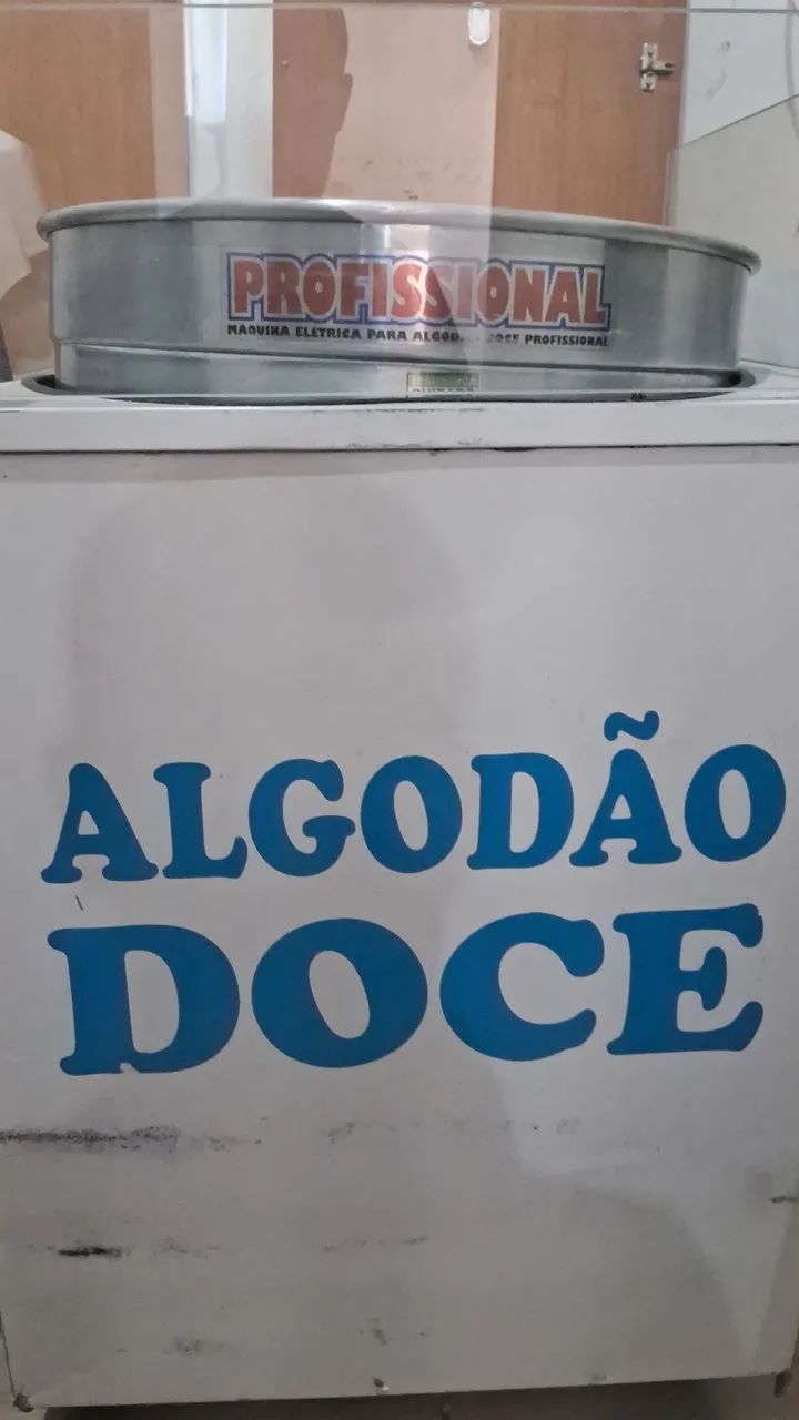 Máquina de algodão doce com carrinho