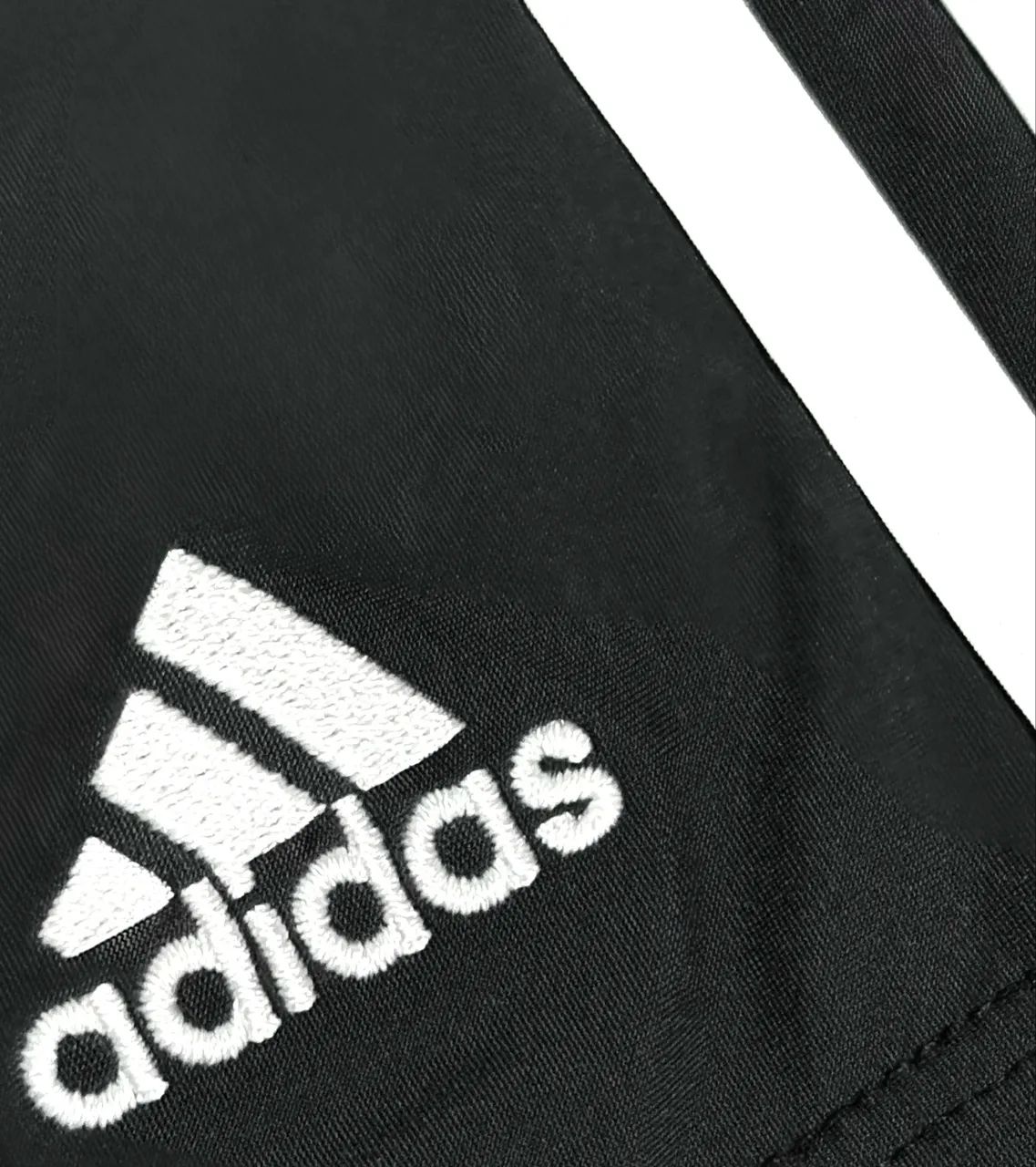 Sunga ADIDAS, NOVA. Cor Preto com listras Branca. - Foto 2