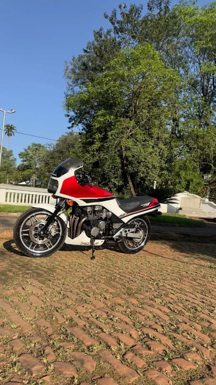Honda CBX 750F - Foto 3
