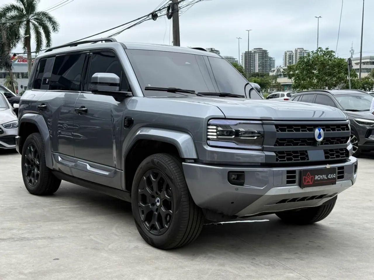 Denza B5 SUV híbrido plug-in, foto 3 de 12