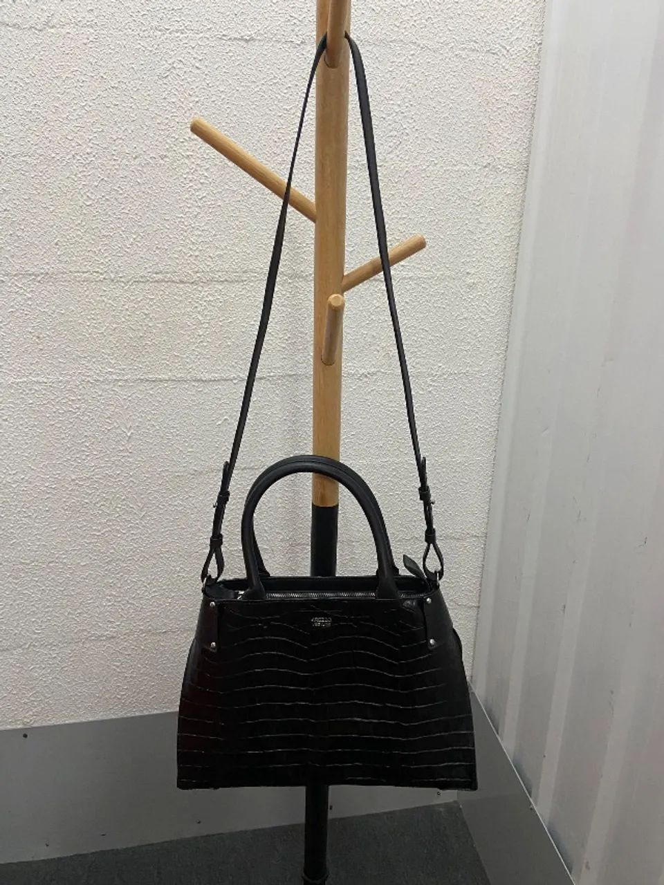 LINDA BOLSA EM COURO DA AREZZO NOVA COM ETIQUETA  - Foto 2