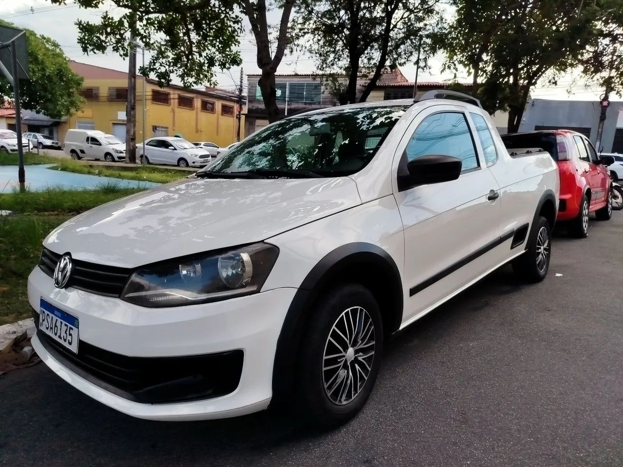 Volkswagen Saveiro Saveiro Trendline 1.6 T.Flex 8V CE 2015