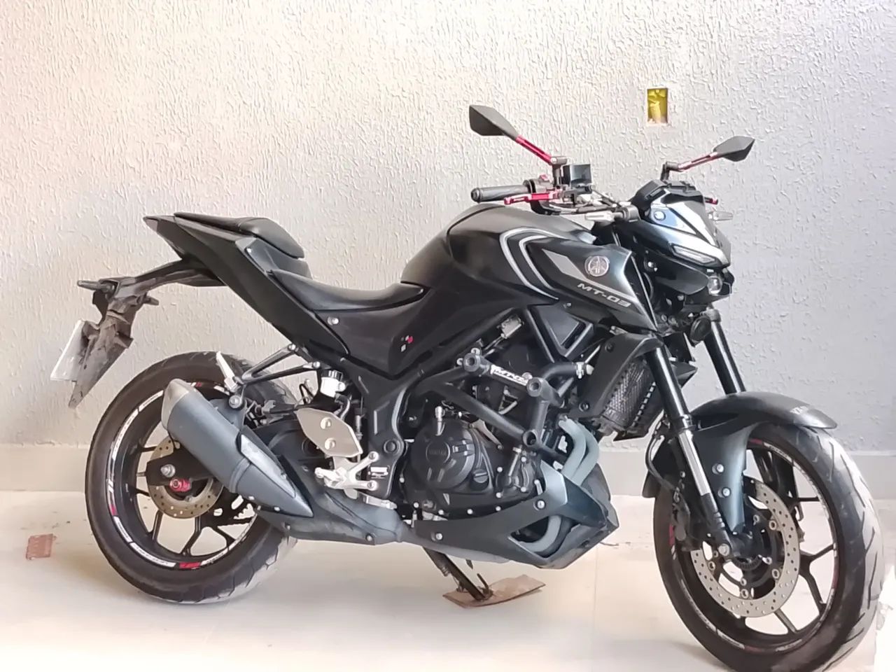 Yamaha MT 03  - Foto 3