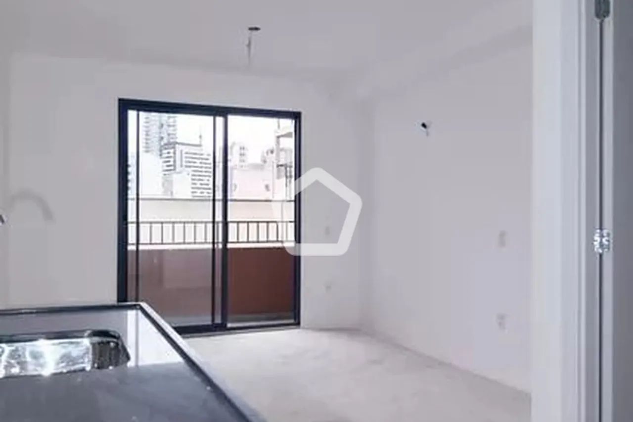 Apartamento charmoso com boa iluminação e equipamentos modernos!
