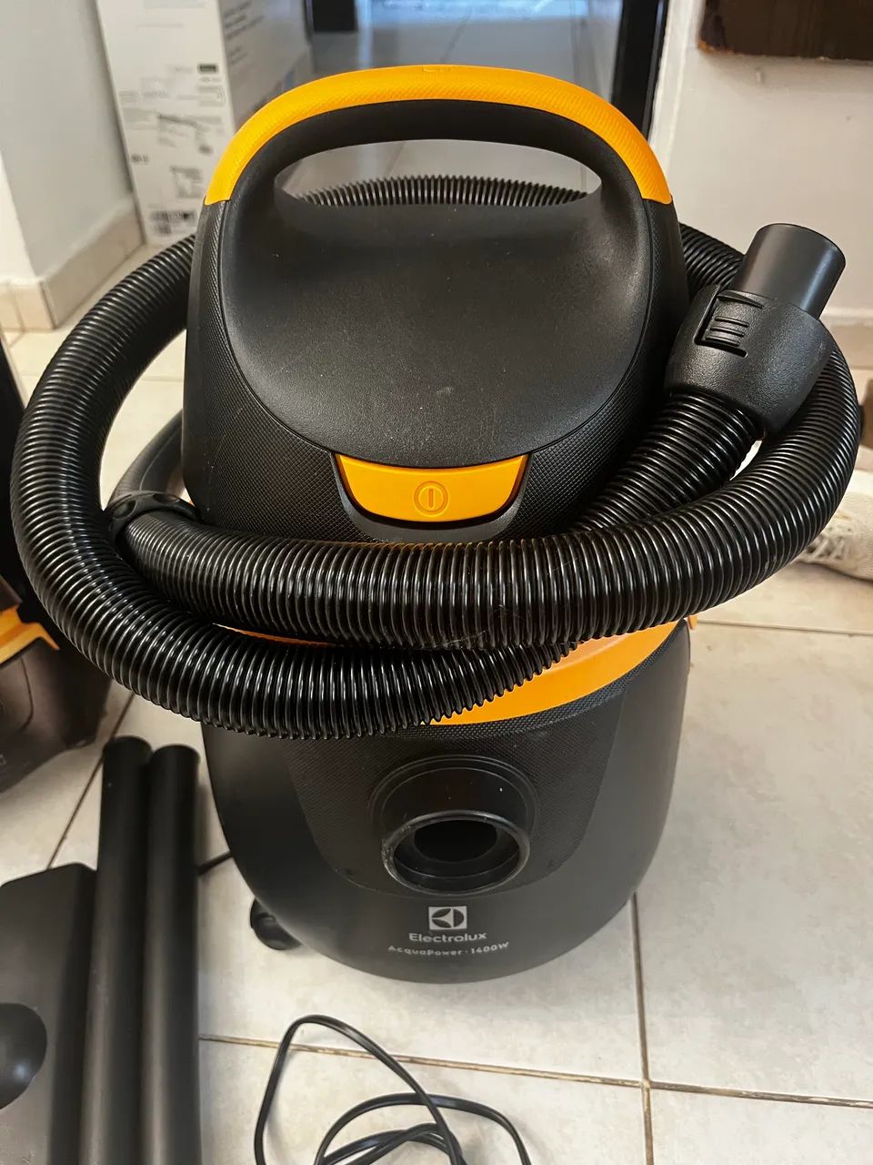 Aspirador Eletrolux Acqua Power 1400W