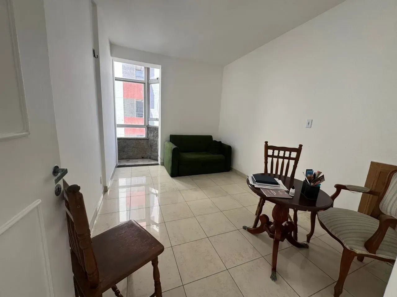 OPORTUNIDADE MORADA D PITUBA 4 QUARTOS SENDO 1 SUITE 145m2. - Foto 3