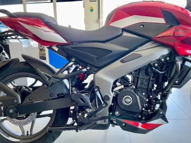 BAJAJ DOMINAR NS 200  - Foto 3