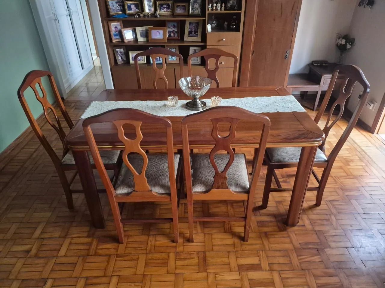 Mesa + 6 cadeiras - Mogno - Foto 2