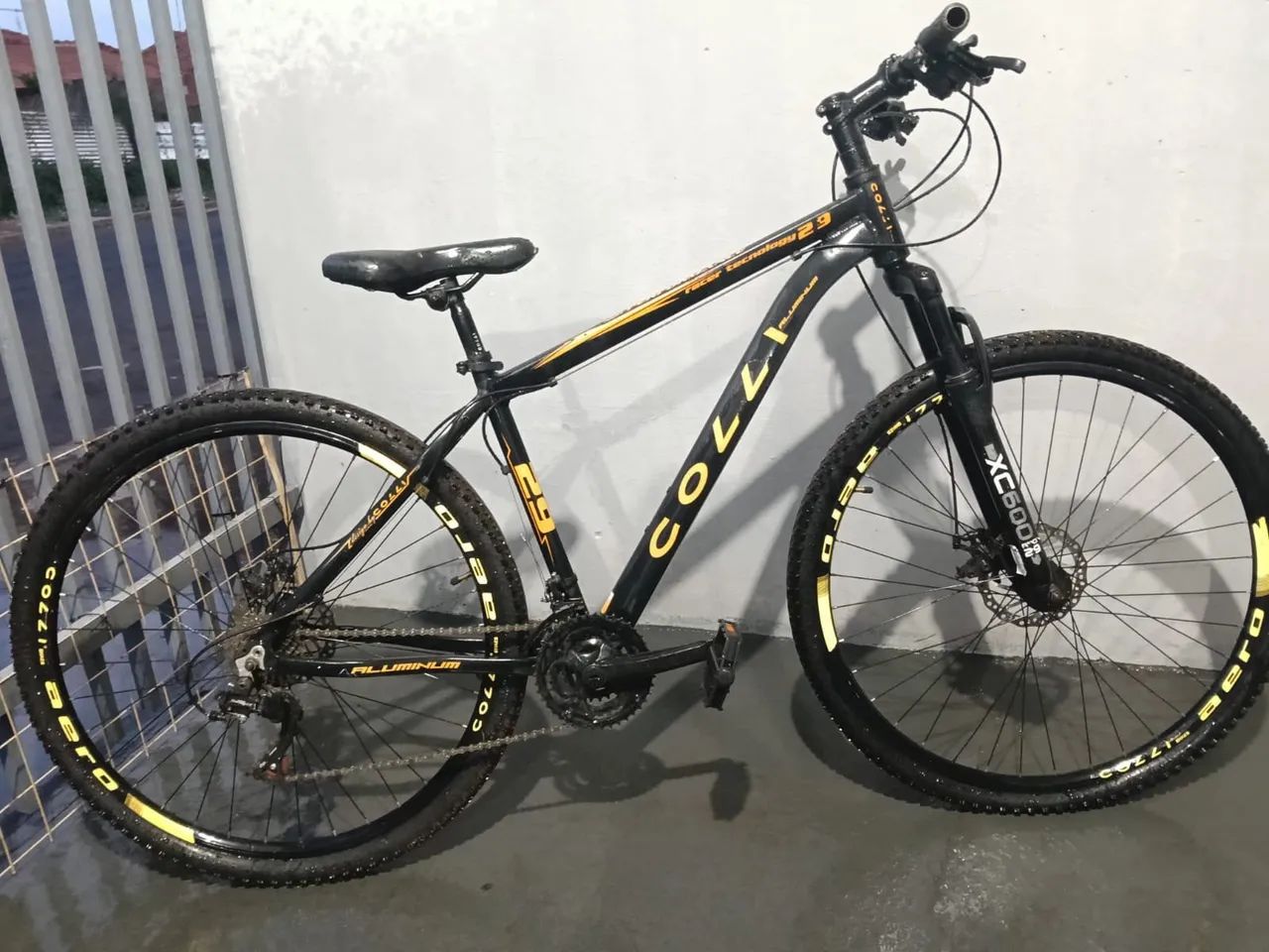 Bicicleta Colloi aro 29