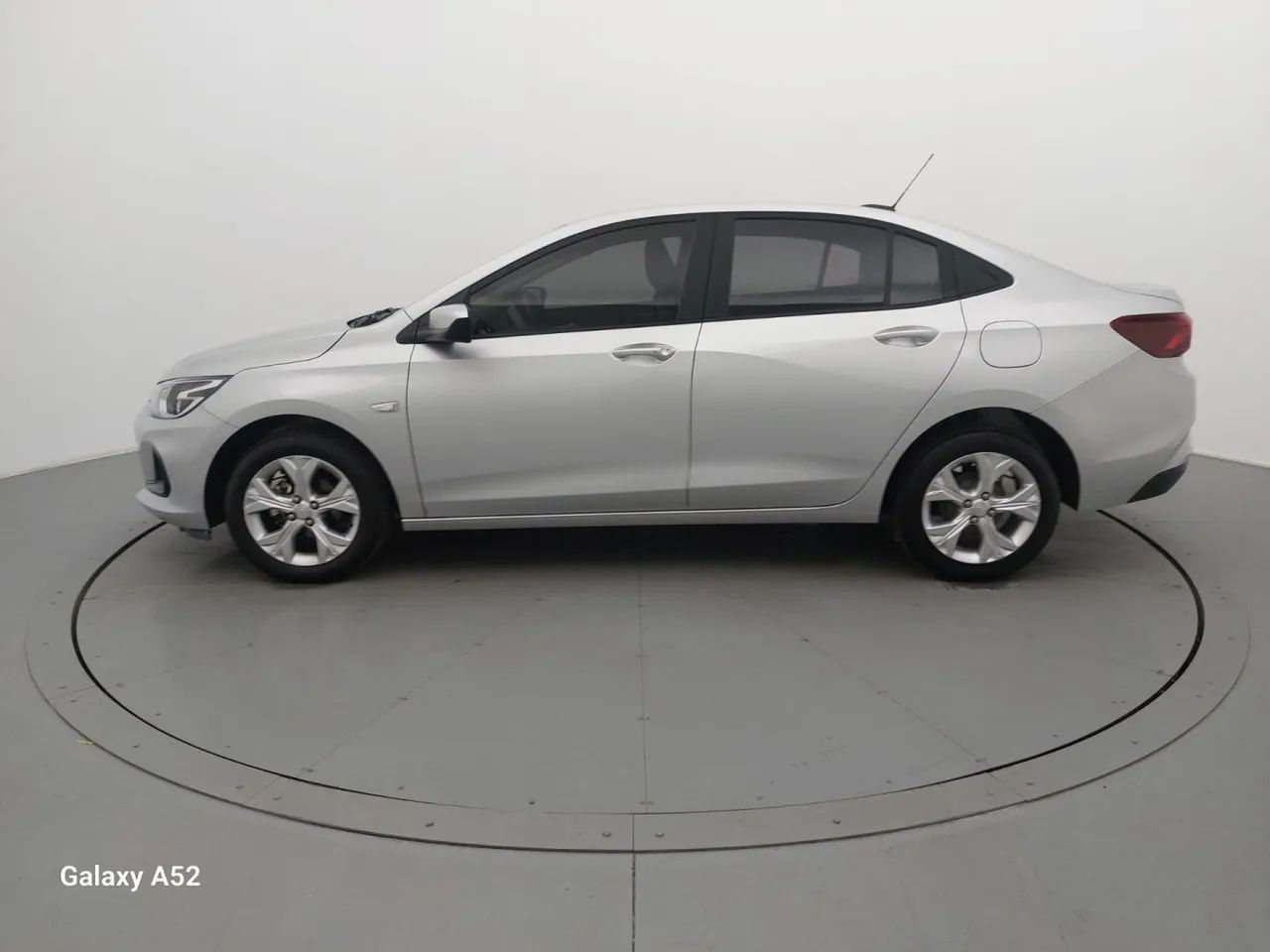 Chevrolet Onix Plus LTZ 1.0 12V TB Flex Mec. 4P, foto 2 de 18