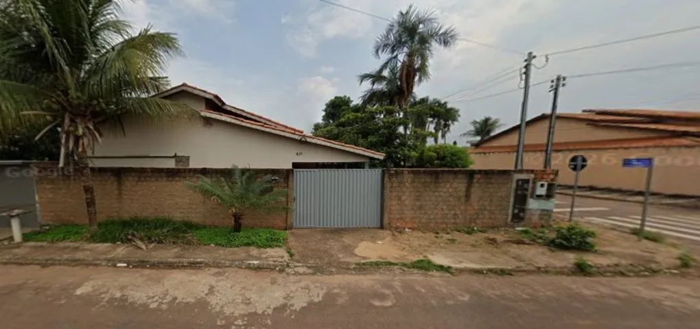 Lote de Esquina com 2 Casas - Foto 2