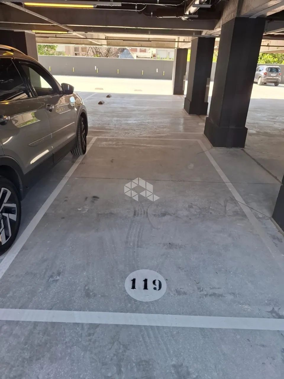 Box a venda na Cidade Baixa