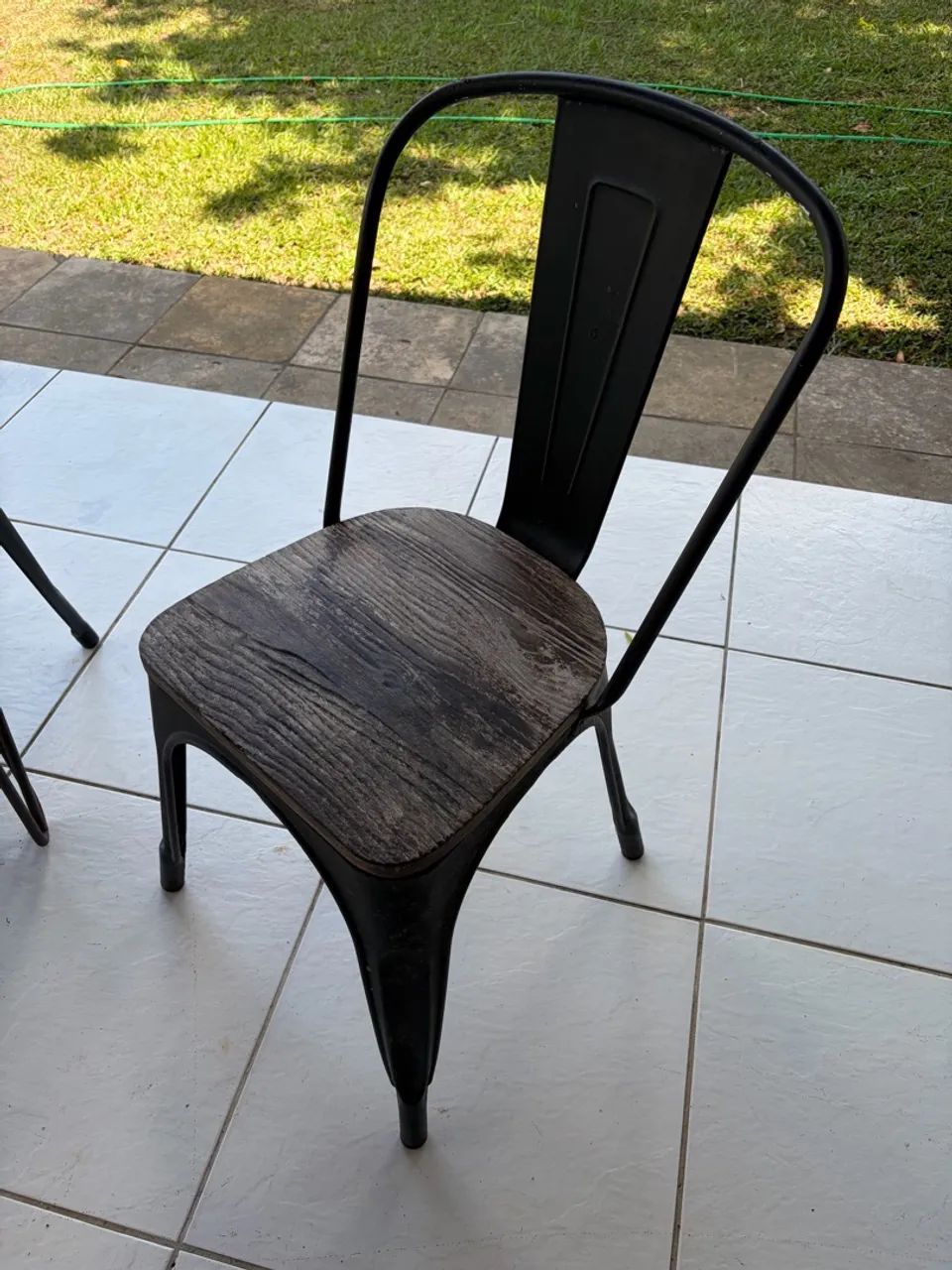 Mesa com cadeiras rústico  - Foto 2