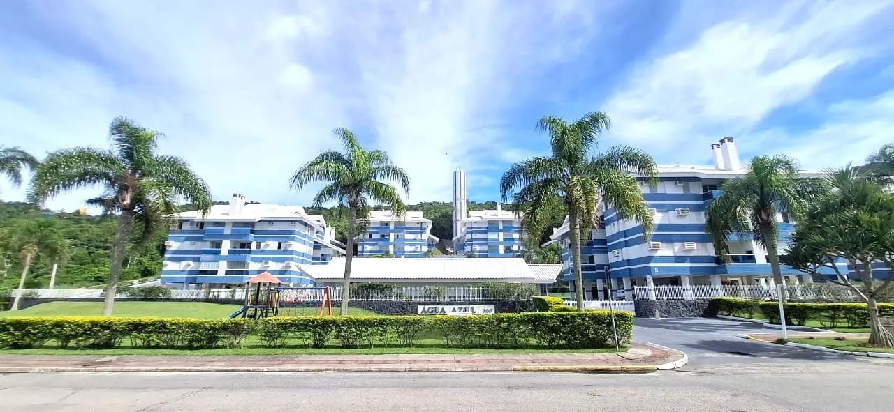 Apartamento com 3 quartos para Alugar na Praia Brava, em Florianópolis/SC.