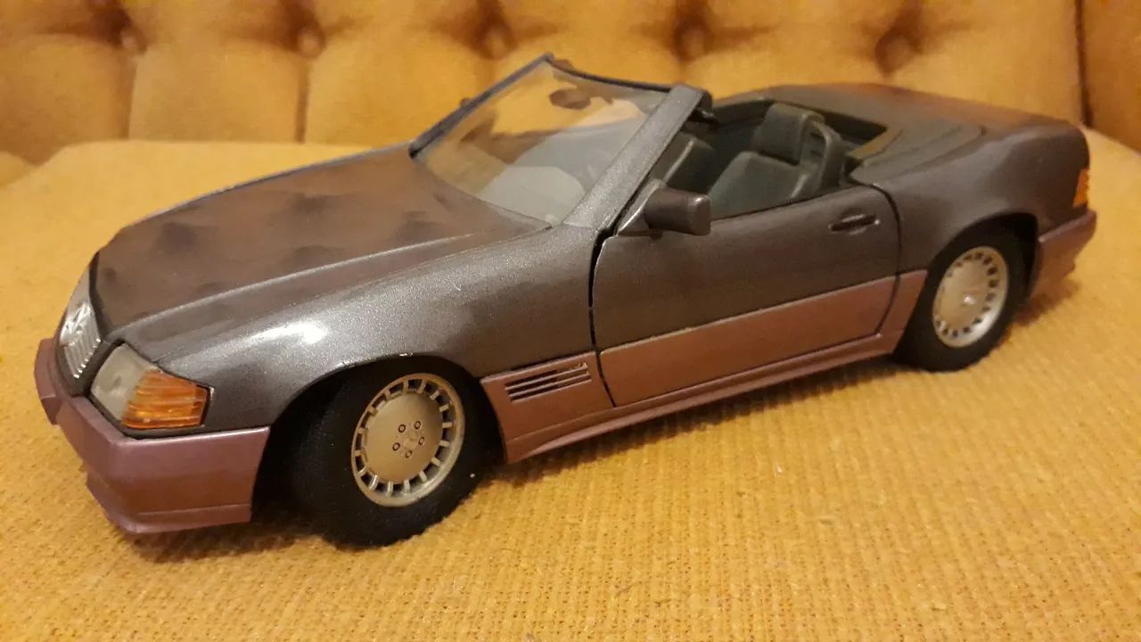 Mercedes Benz 500SL 1989, escala 1:18 Maisto. - Hobbies e coleções