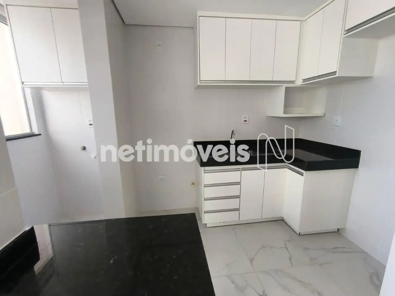 Apartamento de 02 quartos com elevador no Santa Mônica!!! - Foto 2