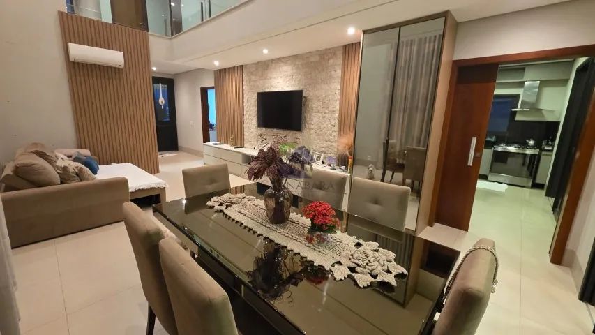 Sobrado no Alphaville - 280m² - 4 Suítes - 4 Vagas - Mobiliado