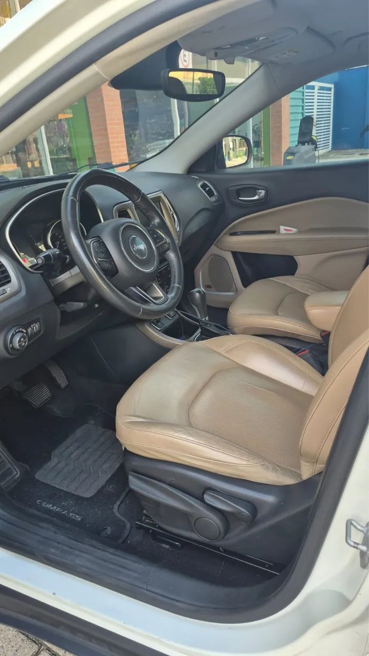 Jeep Compass Longitude 2.0 4X2 Flex 16V Aut. 2017 - Foto 4