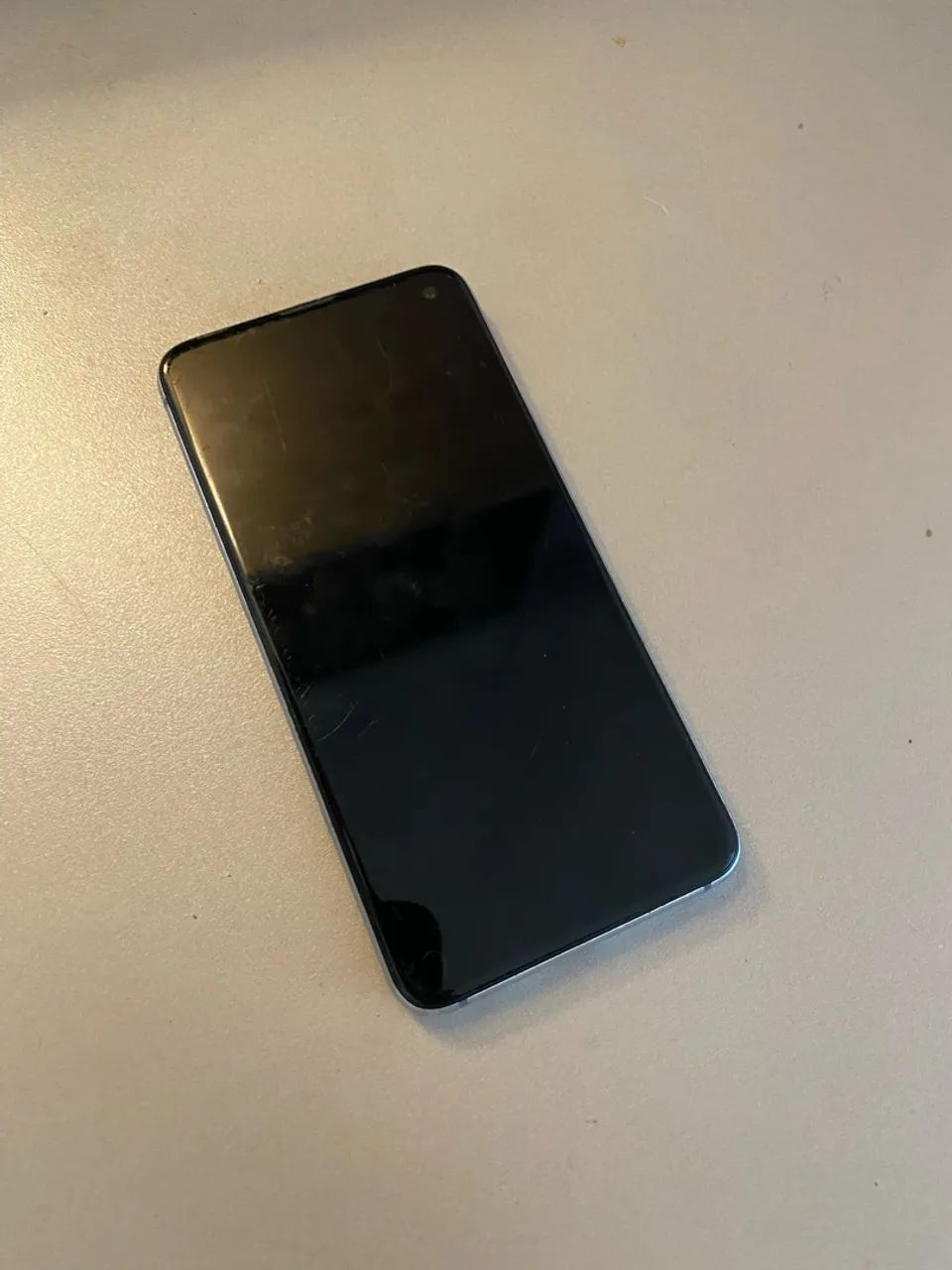 Samsung Galaxy S10e Dual SIM - Funcionando 100% (traseira quebrada) - Foto 4