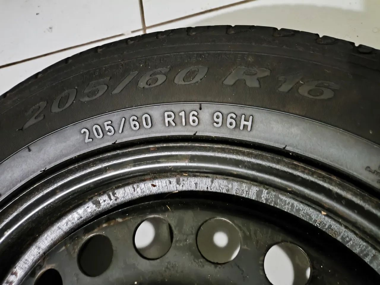 Roda e pneu aro 16 Pirelli  - Foto 2