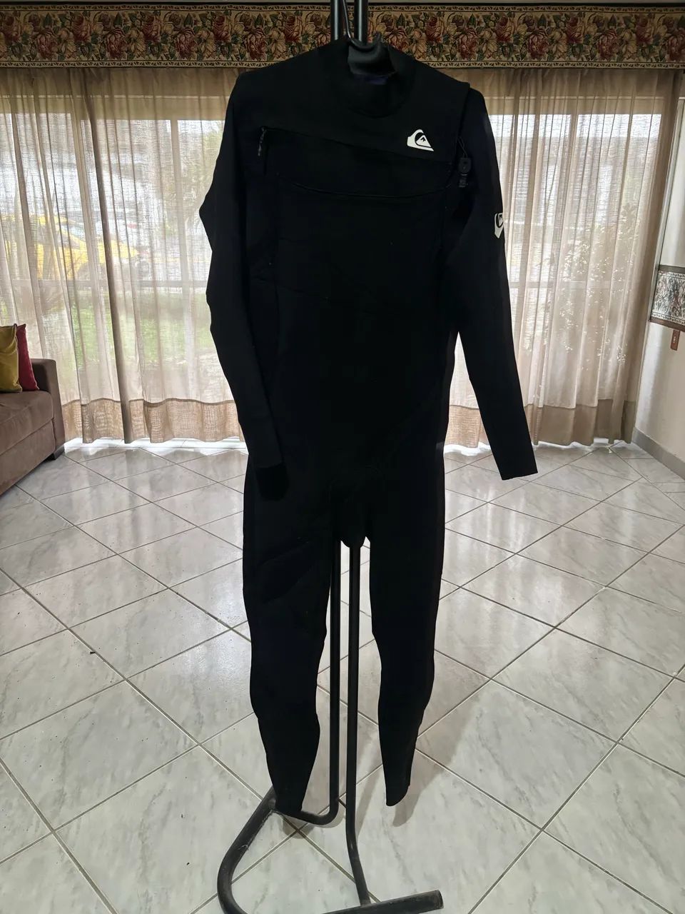 Roupa de borracha Quiksilver preta  - Foto 3