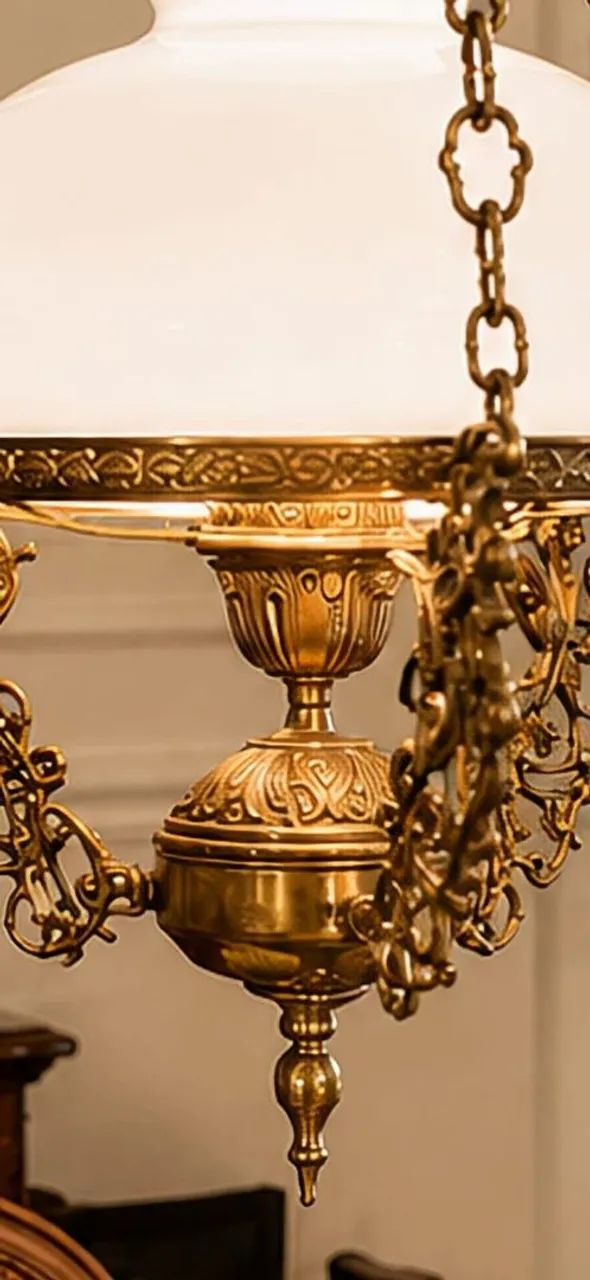 Lustre Vintage em Bronze com Cúpula Opalina - Foto 3
