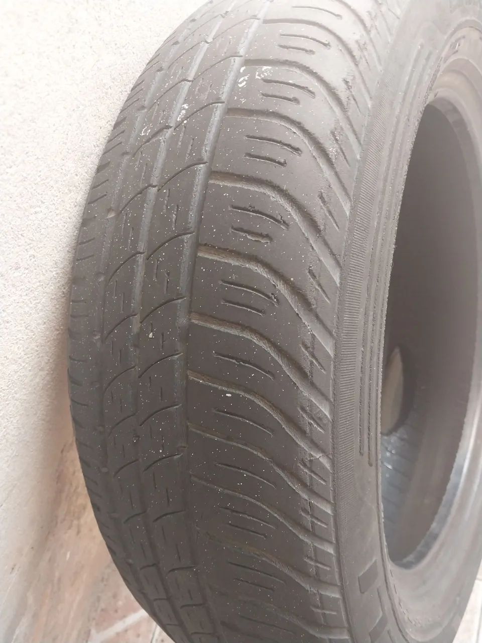 2 pneus aro 15
