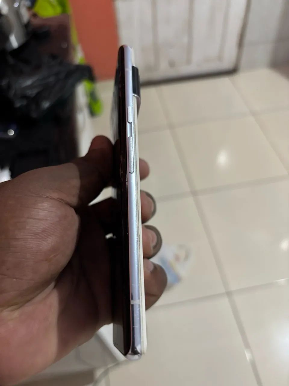 Google pixel 6 pro defeito na tela  - Foto 2