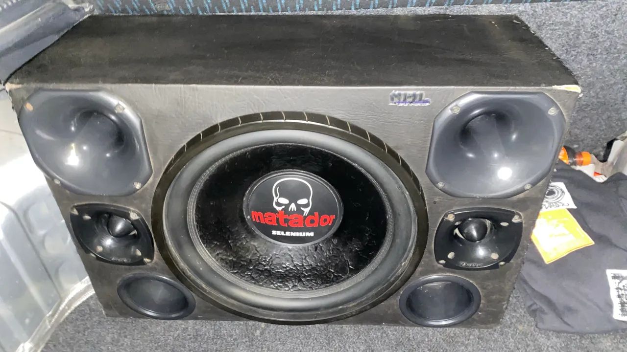 VENDO CAIXA DE SOM AUTOMOTIVA