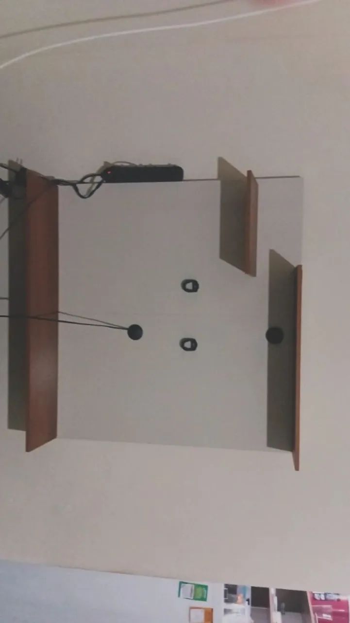 Painel de tv com prateleiras  - Foto 2