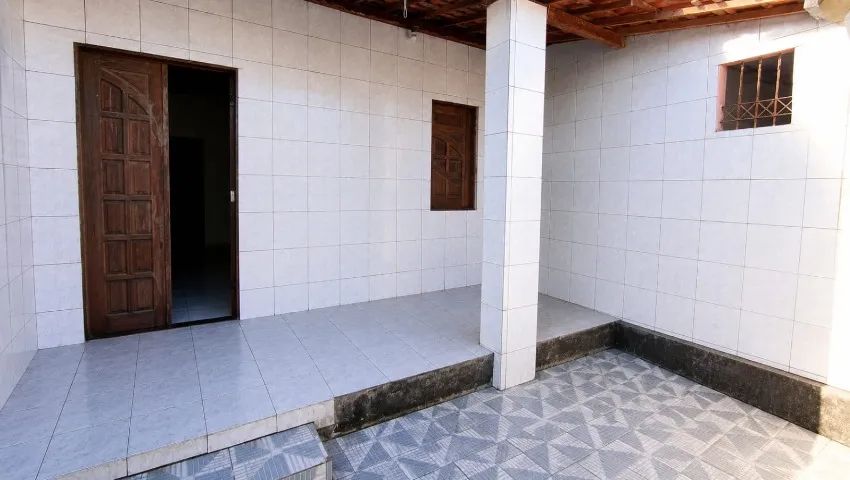 Casa c/ 2 quartos + ponto comercial