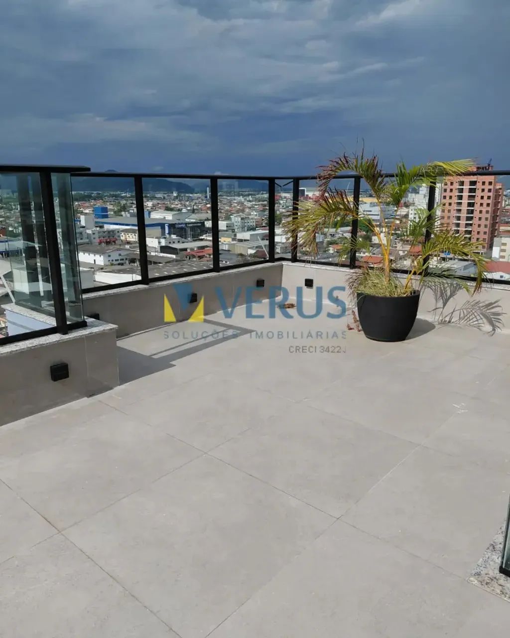 Apartamento mobiliado com 02 Dormitórios No Bairro Cordeiros - Foto 5