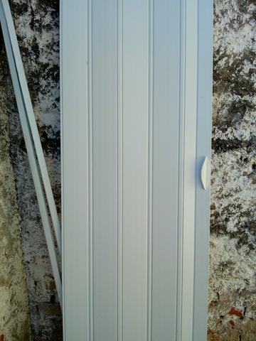 Porta sanfonada de pvc