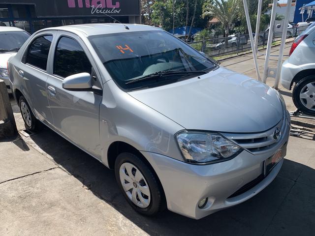 Etios Sedan 2014 - Foto 2