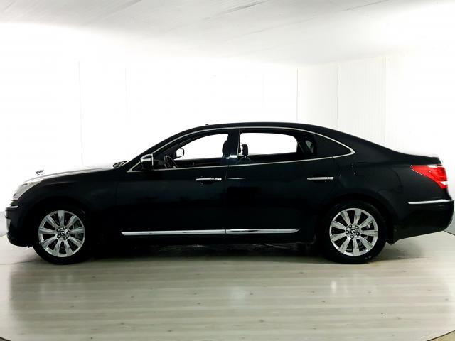 Hyundai EQUUS 4.6 V8 32V 366cv 4p Aut. - Preto - 2012 - Foto 2