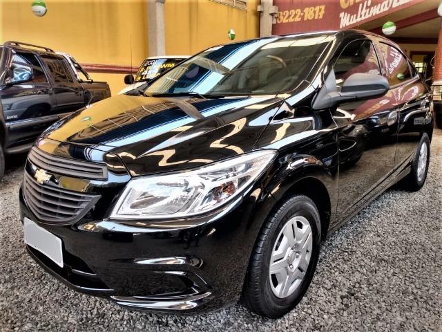 Gm - onix completo baixa km,1 dono,dh,ac,vte,air bag,dvd,estepe s/ uso,impecavel,placa a