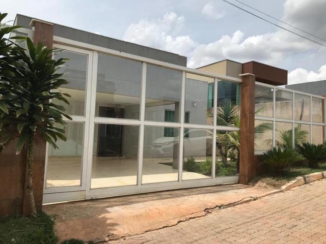 Excelente casa de condomínio, 3 quartos (2suítes), piscina, Quadra 06, Arniqueiras - Foto 2