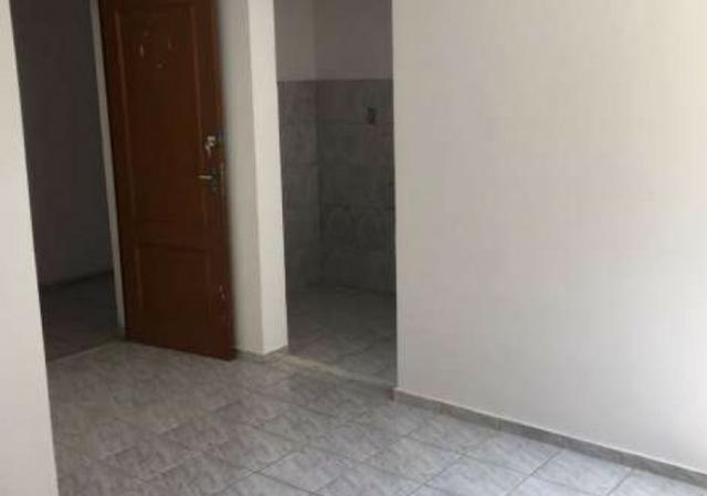 Apartamento na est. de Ribamar, com 2 quarto, um banheiro, cozinha, área de serviço, sala - Foto 2