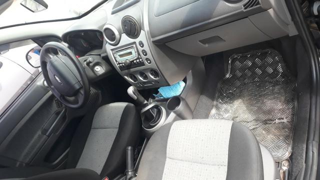 Vendo Ford fiesta em ótima conservação - Foto 4