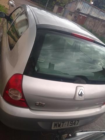Clio - Foto 3