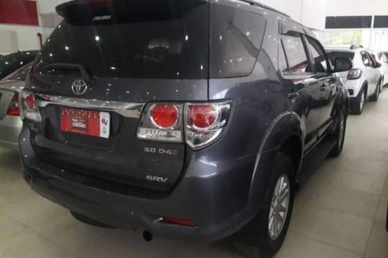 HILUX SW4 2011/2012 3.0 SRV 4X4 7 LUGARES 16V TURBO INTERCOOLER DIESEL 4P AUTOMÁTICO - Foto 18