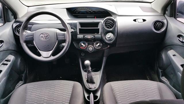 ETIOS 1.3 X HATCH FLEX COMPLETO 4P MANUAL 2015 TROCO E FINANCIO - Foto 3