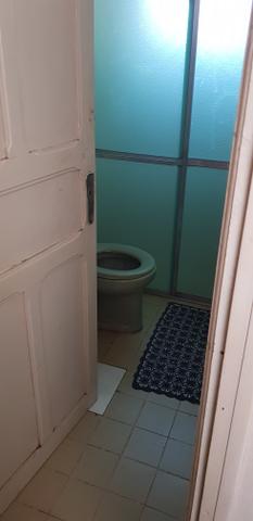 VENDE-SE sobrado no centro ótima localização - Foto 7