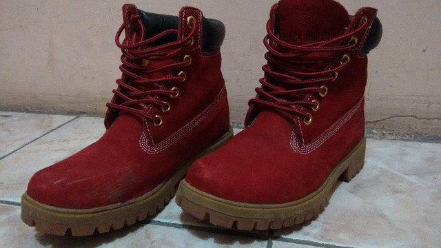 bota timberland vermelha feminina