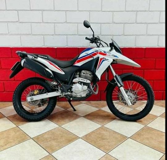 HONDA XRE 300