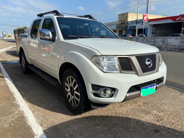 FRONTIER SL CD 4X4 2014 AUTOMÁTICA 2.5 TURBO DISEL
