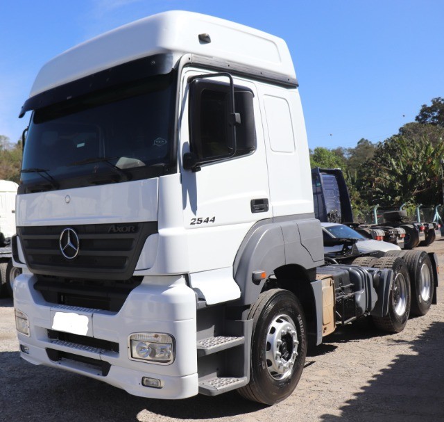 MERCEDES BENZ 2544 ANO 2010